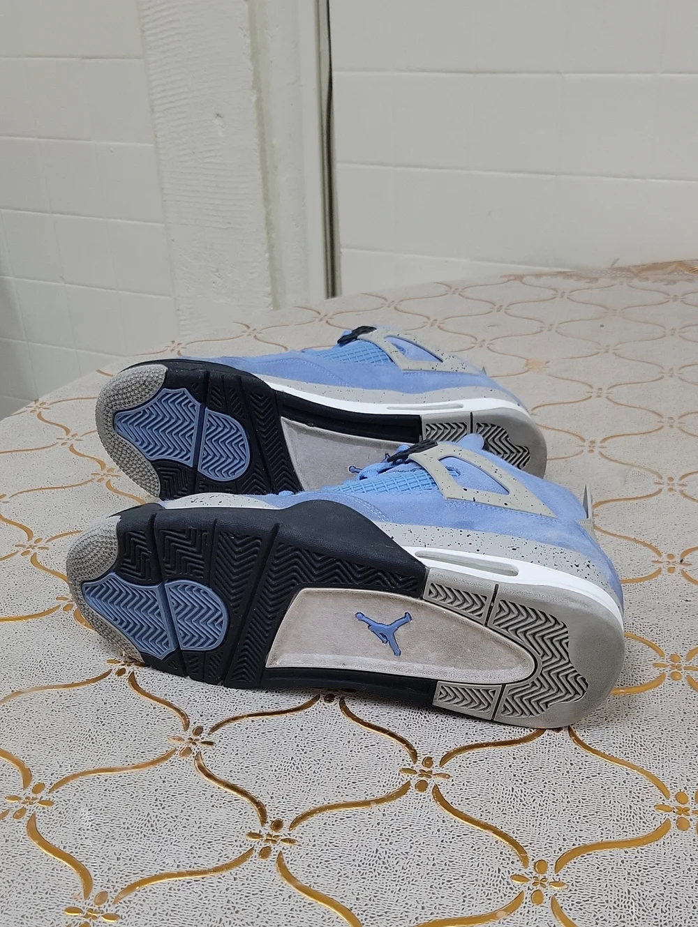 Jordan Men's Light Blue and Black Retro Basketball Sneakers